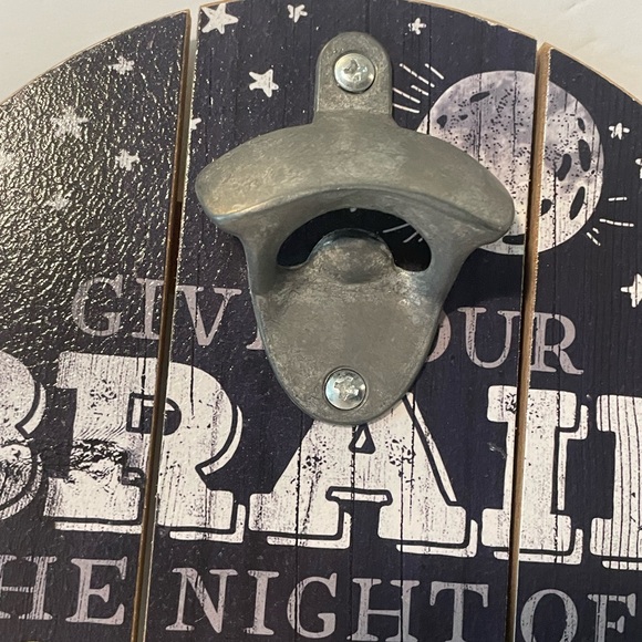 Man Cave style Beer Sign with Bottle Opener 8”x8” New - Picture 2 of 3